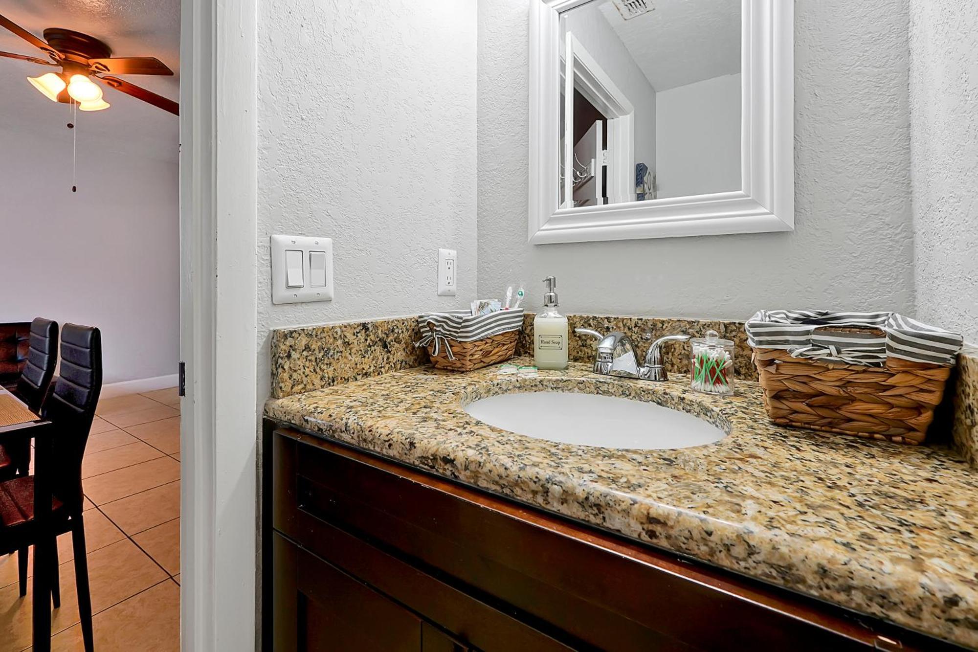 Comfortable Private Room In Tampa: The Wanderlust Eksteriør billede